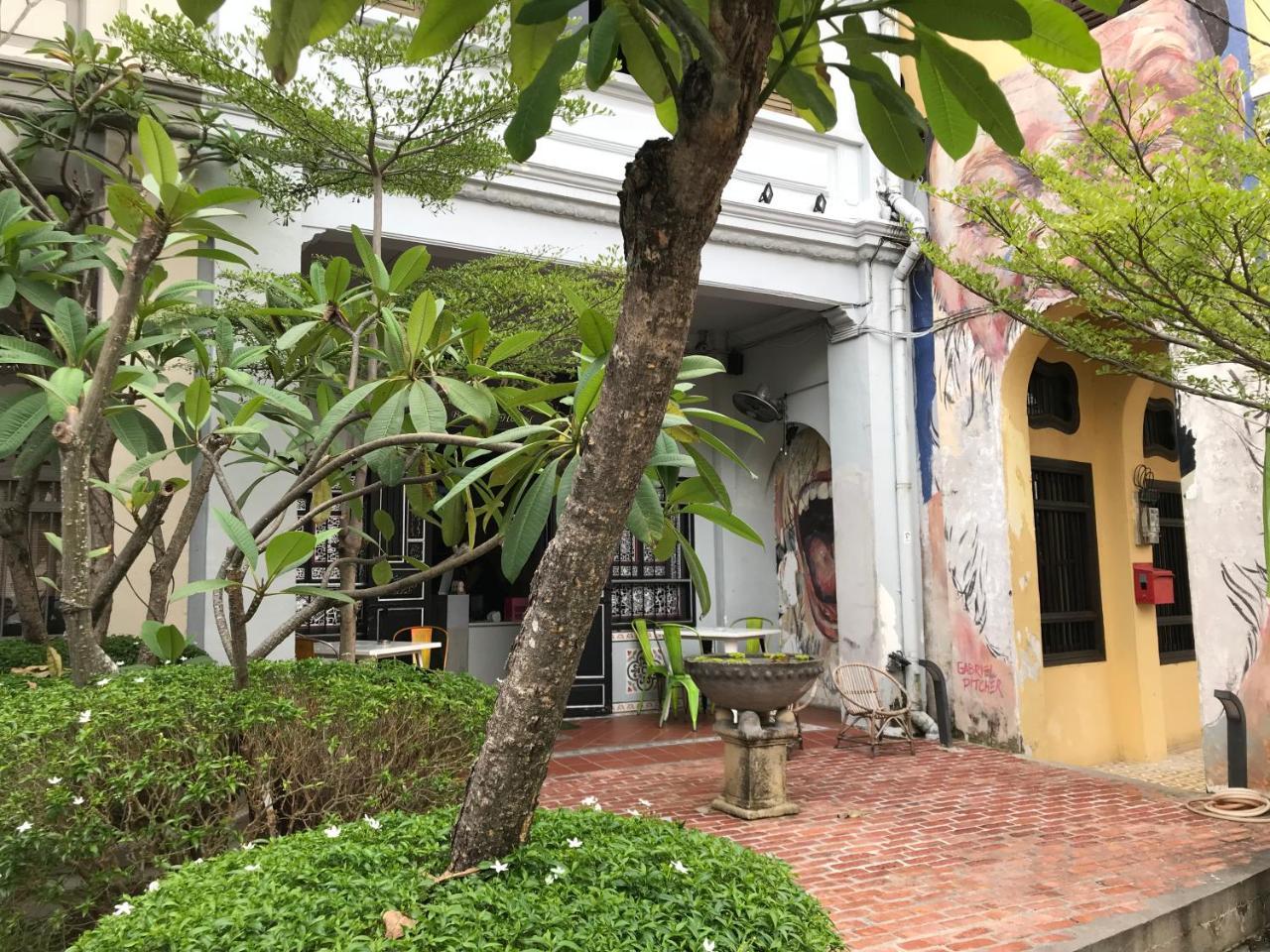 Ryokan Muntri Boutique Hostel George Town Exterior foto